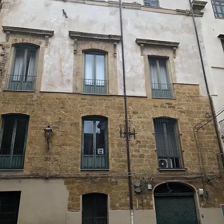 Casa Di Fronte La Cattedrale Apartment