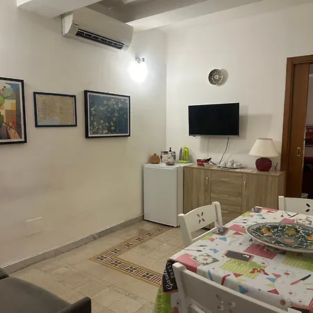Casa Di Fronte La Cattedrale Apartman *